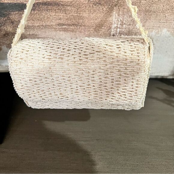 Vintage Beaded Pillbox Handbag ￼ - Picture 8 of 16